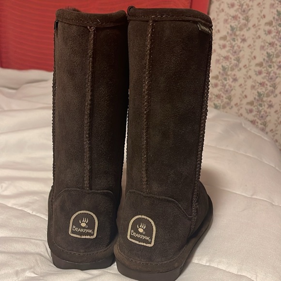 Brown BearPaw Suede Winter Boots - Picture 2 of 7